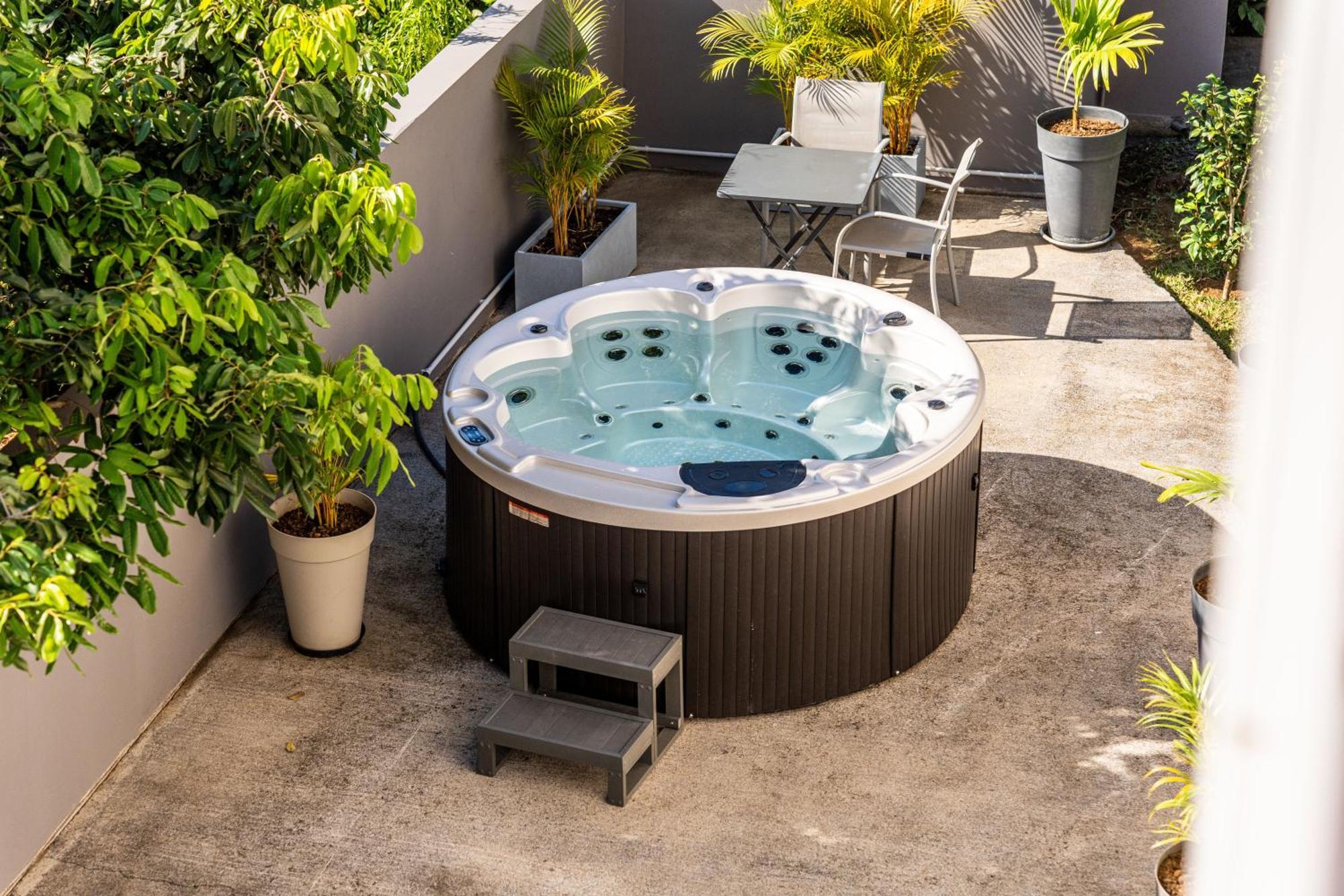 Villa Et Grand Jacuzzi Six Personnes, En Pleine Nature Saint-Joseph Buitenkant foto