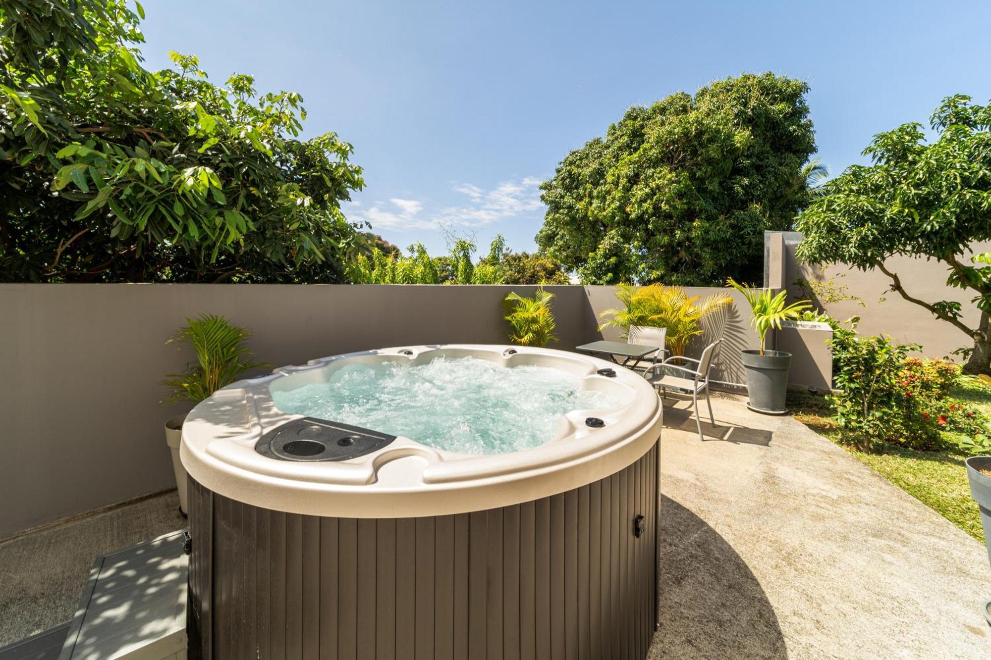 Villa Et Grand Jacuzzi Six Personnes, En Pleine Nature Saint-Joseph Buitenkant foto